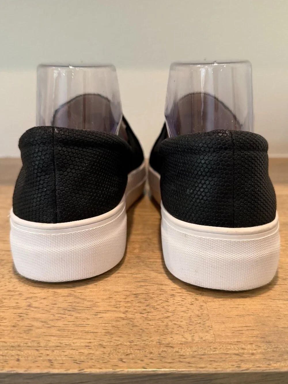 Vince Camuto Kanesya Black Leather Slip On Platform Sneakers 7.5 - Picture 5 of 9